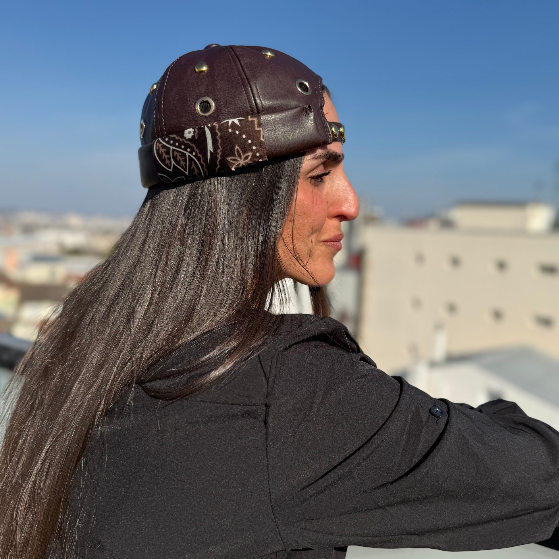 Docker marron et bandana