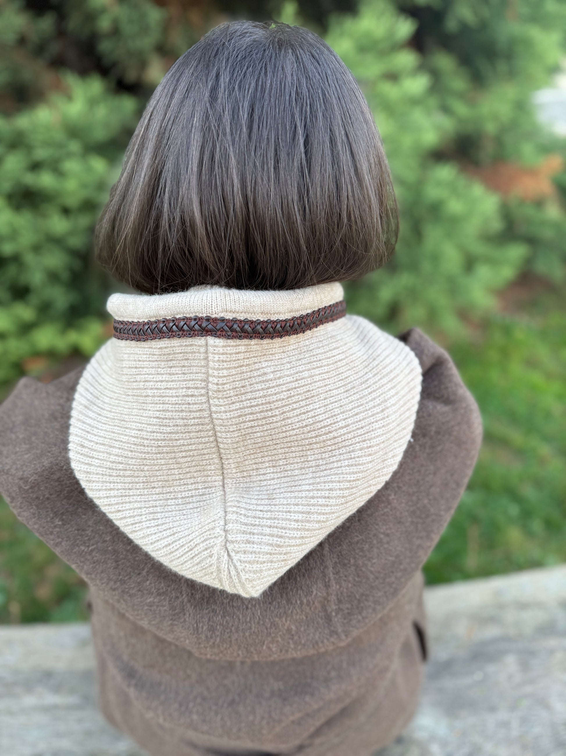 Cagoule beige marron torsadé