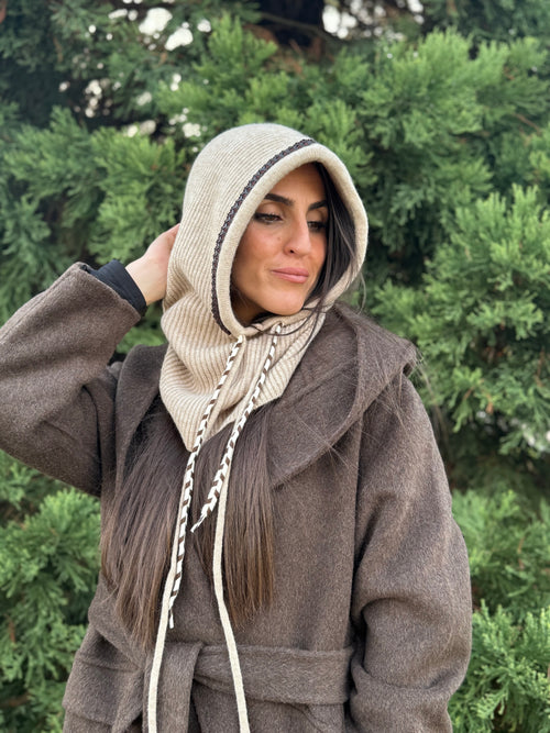 Cagoule beige marron torsadé