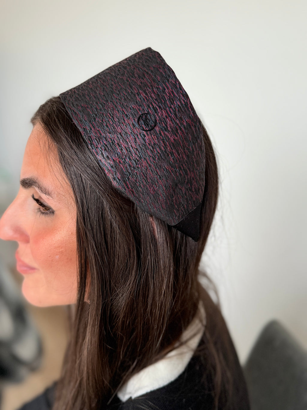 Serre tête simili cuir bordeaux